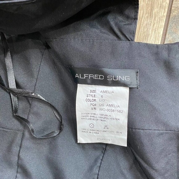 SILK Cocktail Dress in Black size 6 Expose Back - Picture 15 of 16